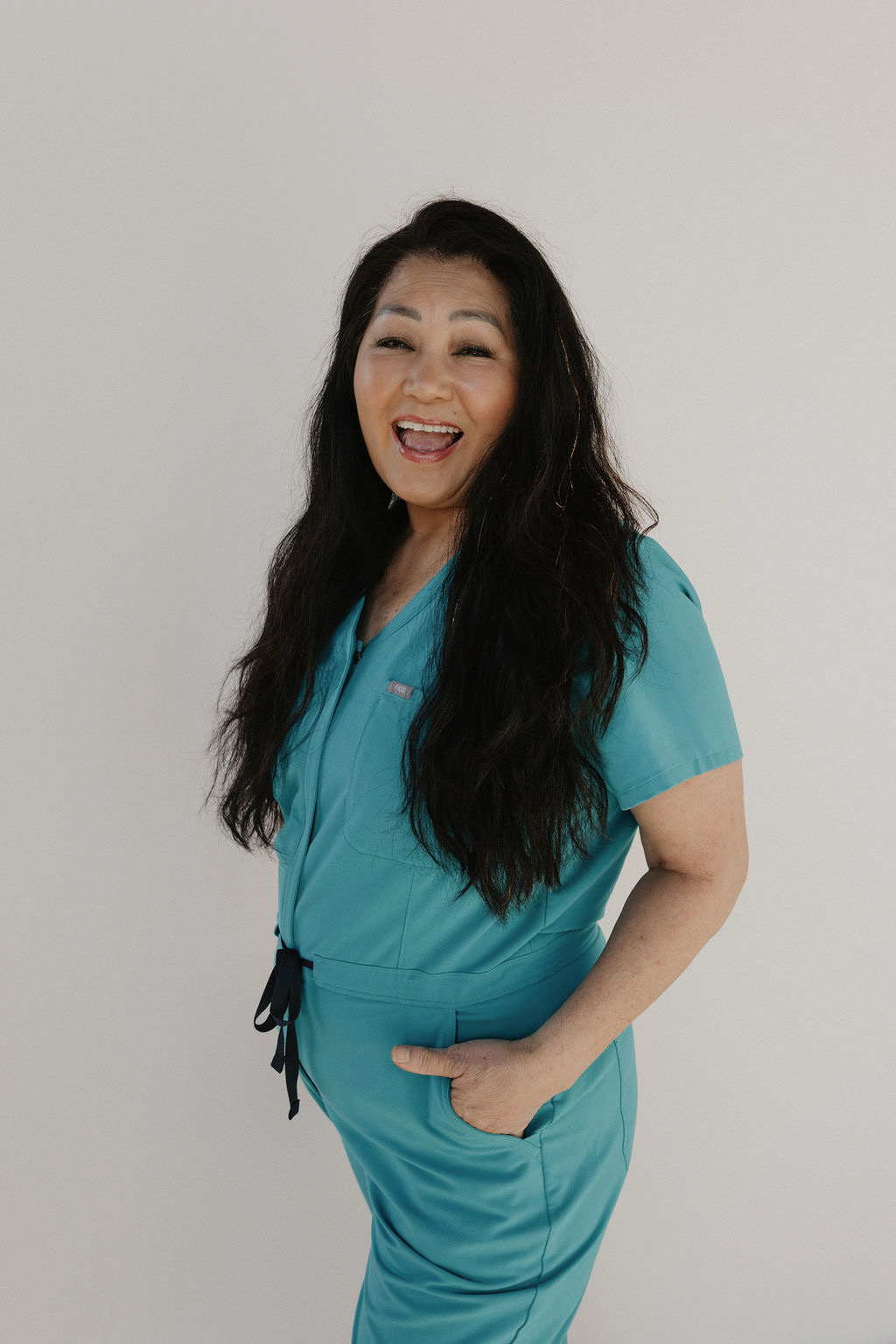 Thuy giving a massage to a client